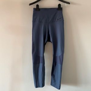 NEW Nike Dri-Fit Capri Leggings